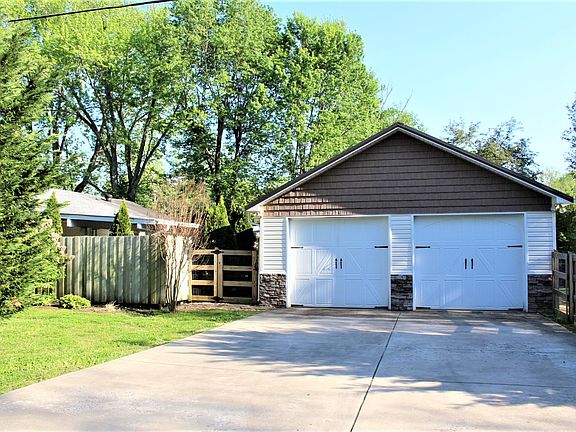 4th image of 846 Wall Ave