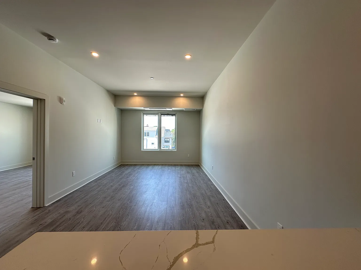 1 bed, 663 sqft, $1,900 — Photo 2