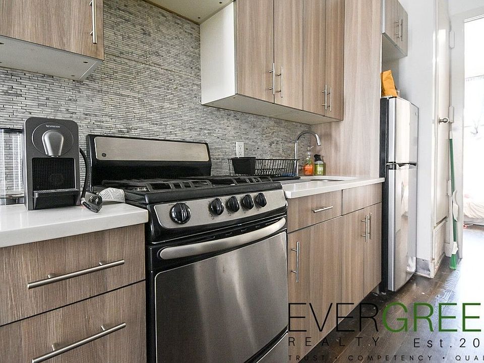 1st image of 704 Dekalb Ave #2