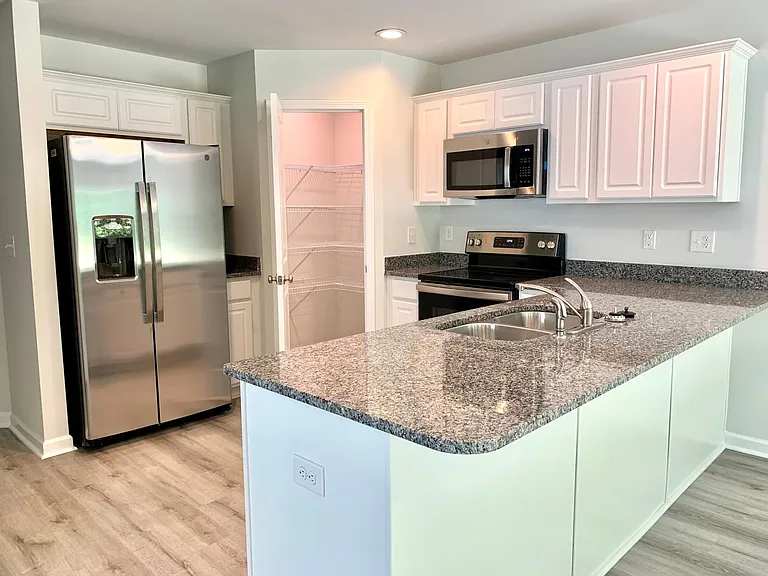 676 Millsgate Cir — Photo 8