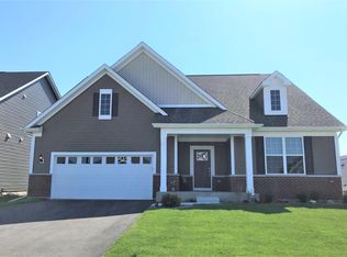 30 Somerset Cir, Wheaton, IL 60189