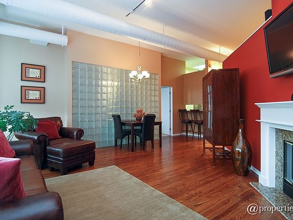 Living Room/Dining Room