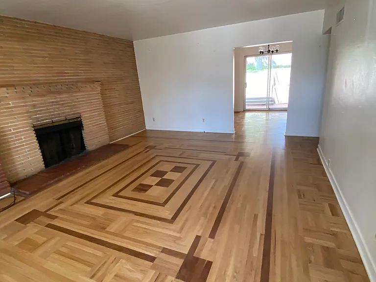 1509 Vista Larga Ct NE — Photo 2