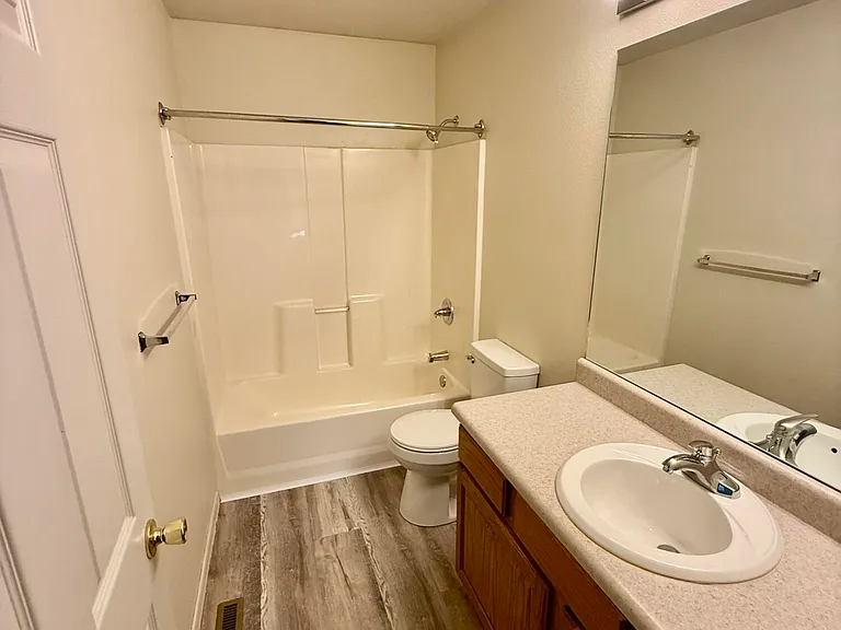 210 Forest Ln — Photo 15