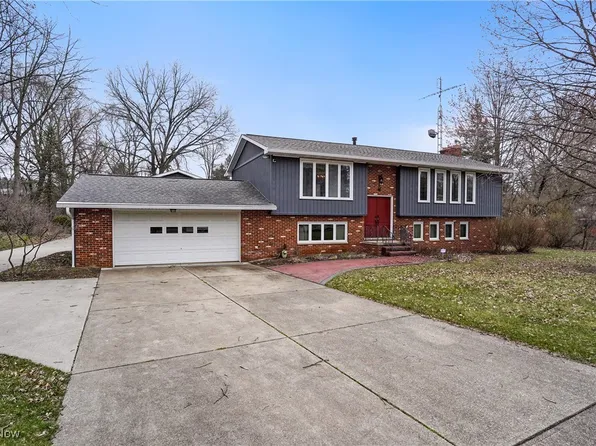 4716 Strouble Dr NW, Canton, OH 44718