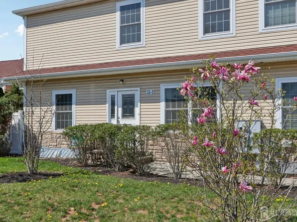 32 Cinder Rd Unit 3, Edison, NJ 08820