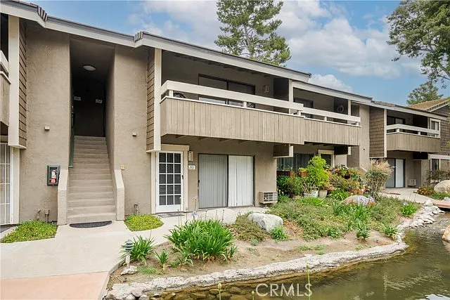 262 Streamwood — Photo 26