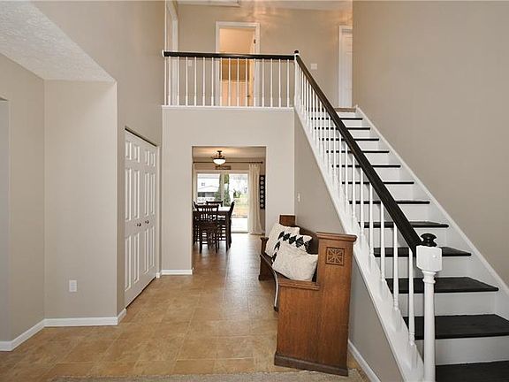 2nd image of 109 Bayberry Ln