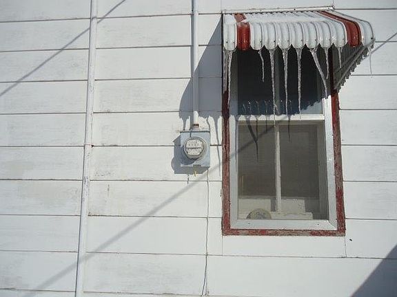 3rd image of 505 E 9th St