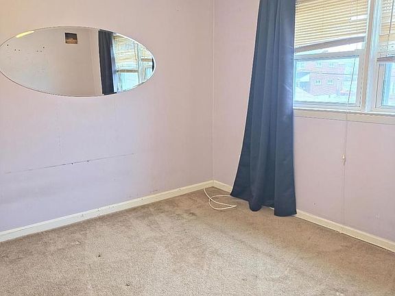 5th image of 253 Southeastern Ct