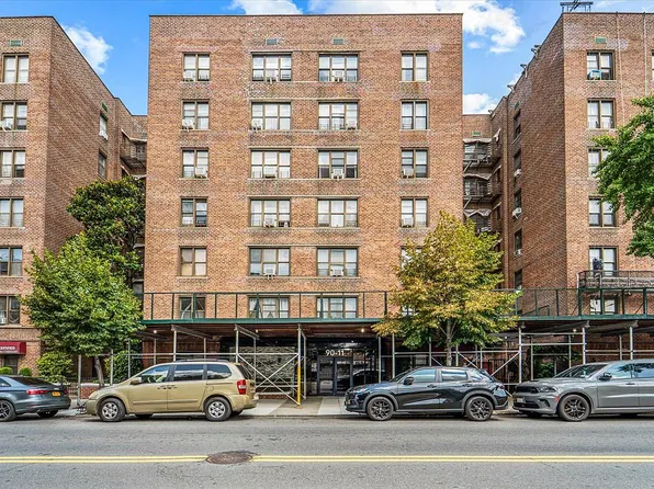 9011 35th Ave APT 3T, Flushing, NY 11372
