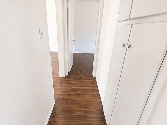 5th image of 9331 Washburn Rd #4