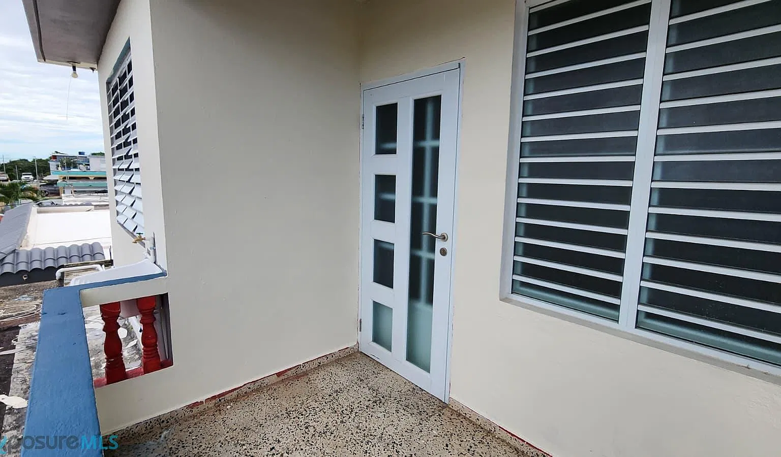 3 bed, 1.0 bath, 1500 sqft, $1,450 — Photo 2