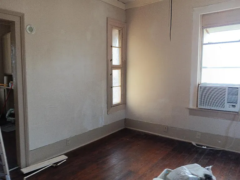 3217 Avenue M — Photo 3