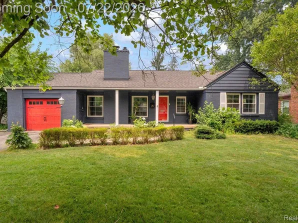 1591 E Maple Rd, Birmingham, MI 48009