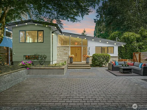 3718 NE 41st Street, Seattle, WA 98105