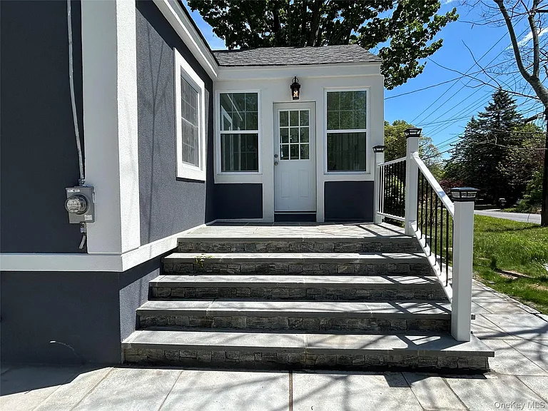 346 Meadow Ave — Photo 2