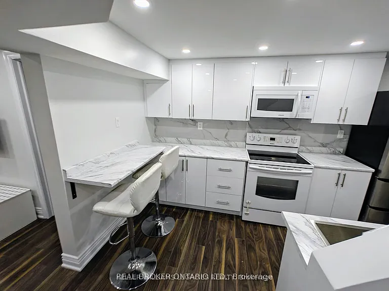 47 Rotary Dr — Photo 30