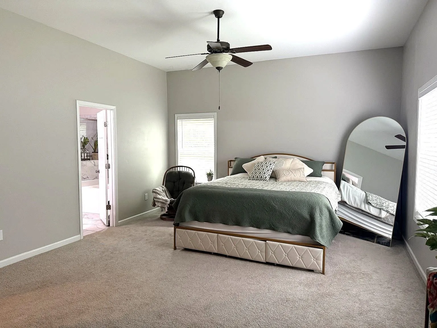 4 bed, 2332 sqft, $2,700 — Photo 3