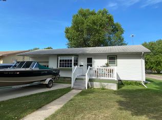 1633 4th Ave NE, Jamestown, ND 58401