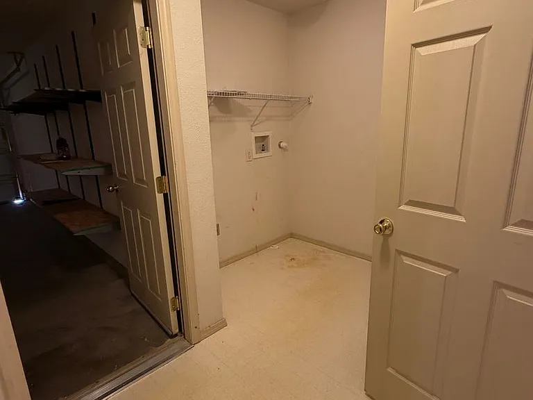 2353 Sierra Vista Ct — Photo 14