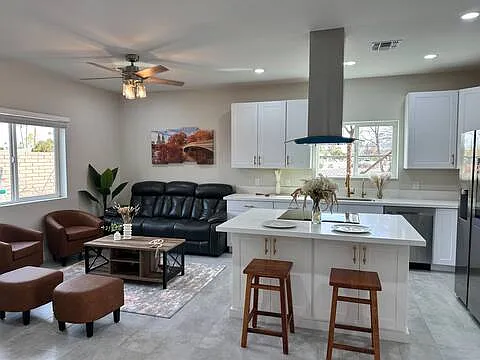 2 bed, 1029 sqft, $2,000 — Photo 4