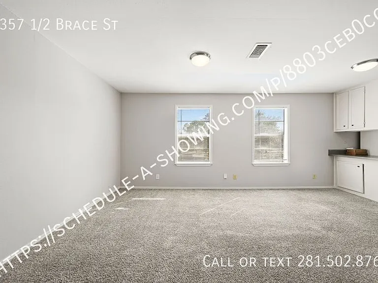 7357 1/2 Brace St — Photo 4