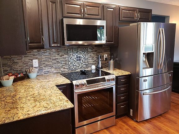 3rd image of 7311 Oaklawn Dr