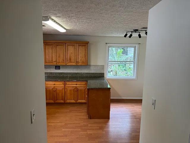 2 bed, 1000 sqft, $1,850 — Photo 1