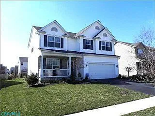 449 Crestmoore Dr photo 1