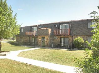 11611 197th St APT 6, Mokena, IL 60448