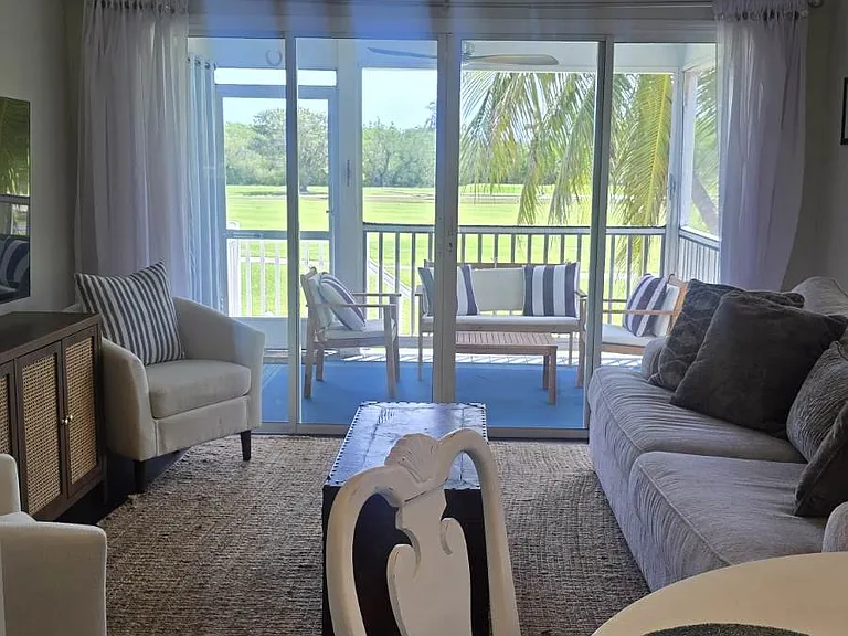 105 Golf Club Dr — Photo 2
