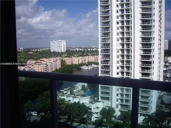 3rd image of 19400 Turnberry Way APT 1231
