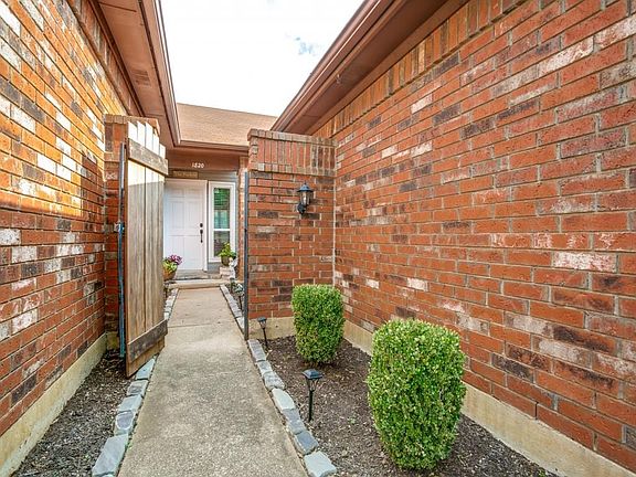 2nd image of 1820 Forestdale Dr