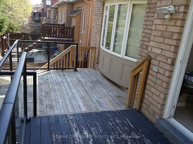 151 Gillett Dr — Photo 29