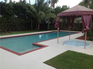5516 Van Buren St, Hollywood, FL 33021