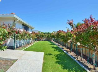 2809 Pelican Dr, Union City, CA 94587