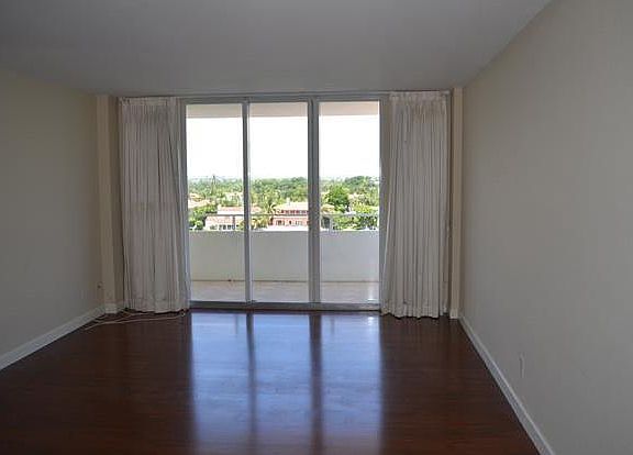 4th image of 5600 Collins Ave APT 8U