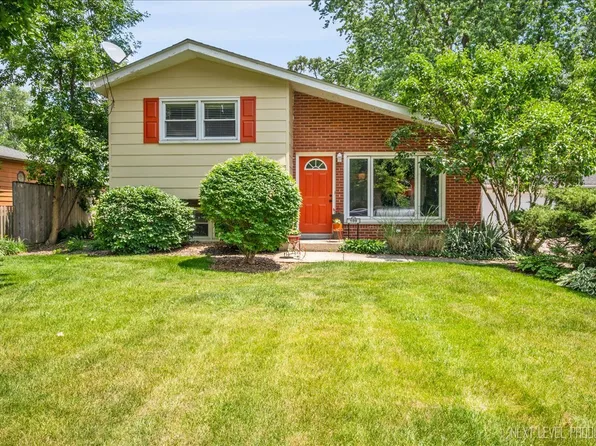 109 S Western Ave, Bartlett, IL 60103