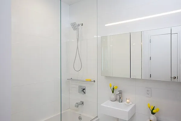 Rented by Solace SMC Inc | media 5