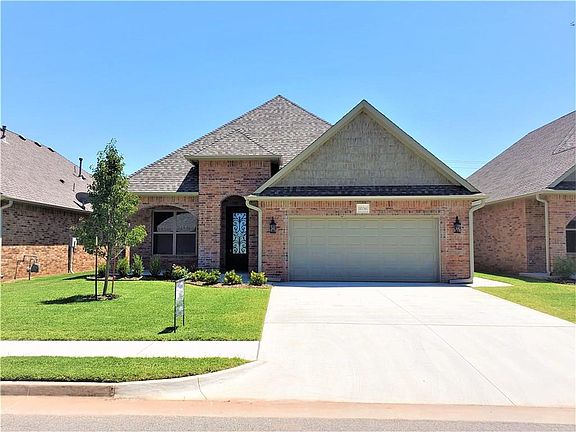 5th image of 1036 SW 110th Ter