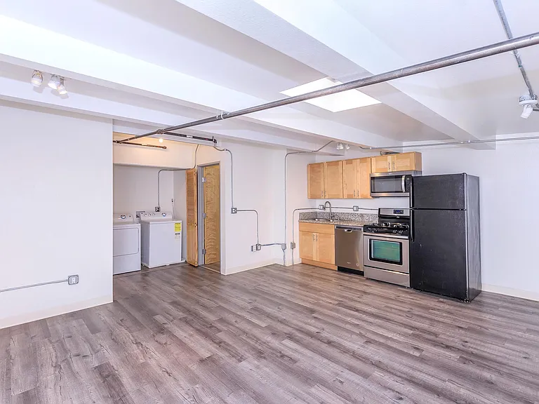 Statham Live Work Lofts — Photo 12