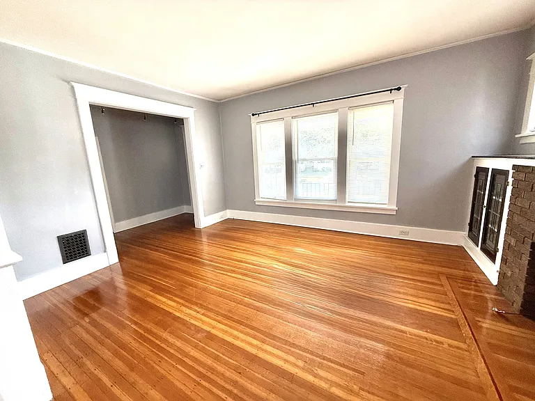 111 Lovering Ave #B — Photo 17