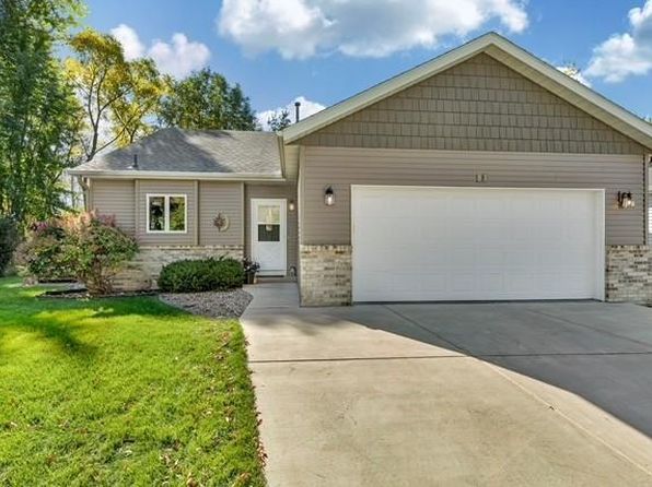28 Pine Tree Ct, Sartell, MN 56377