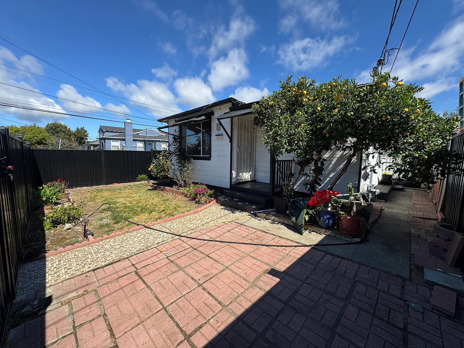 2401 Humphrey Ave — Photo 3