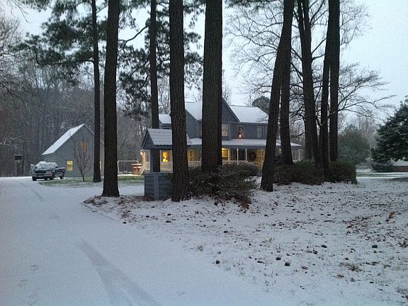 3rd image of 504 Old Wormley Creek Rd