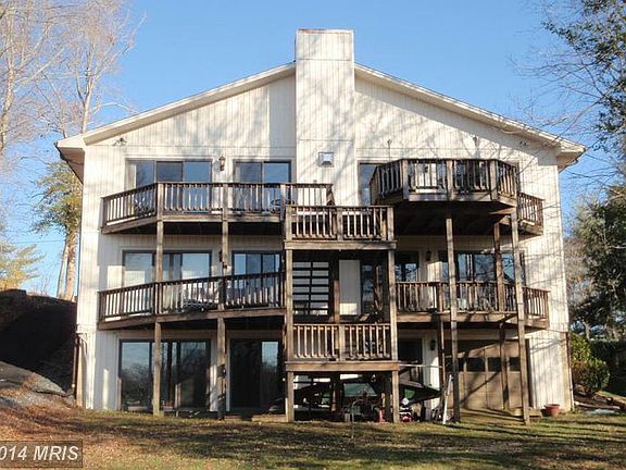 3rd image of 1418 Washington Dr