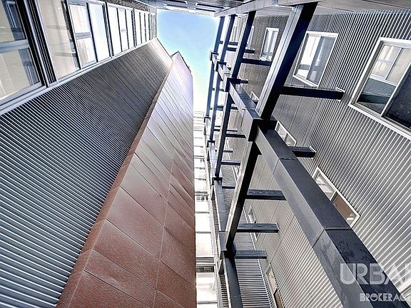 3rd image of 123 Bank St APT 290
