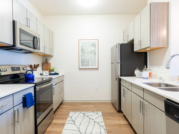 350 Bradley Park Ln #922