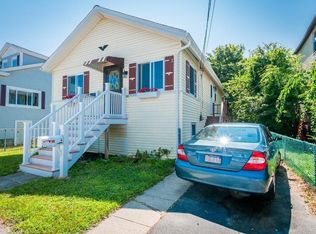 58 Bates St, Hull, MA 02045